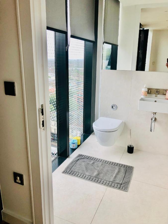 Luxury 2 Bedroom Apartment 20 Min From Central לונדון מראה חיצוני תמונה
