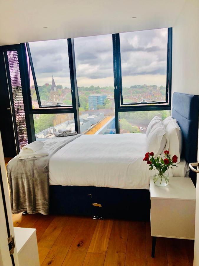 Luxury 2 Bedroom Apartment 20 Min From Central לונדון מראה חיצוני תמונה